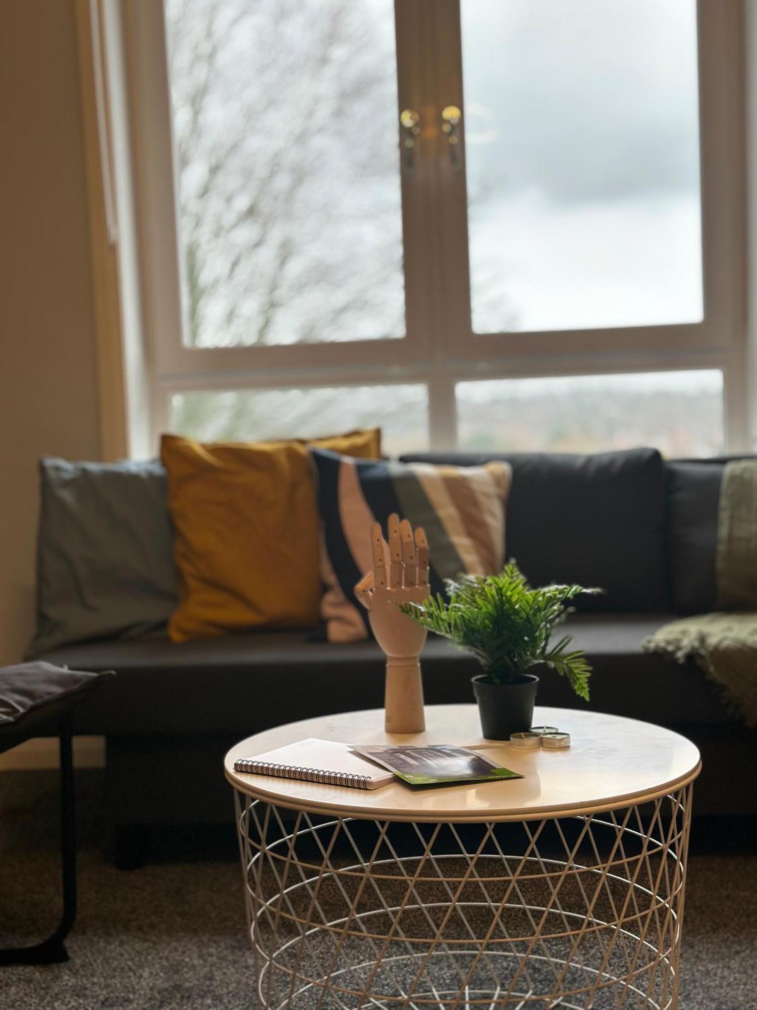 Glasgow Modern Style Home , Separate Entrance Exteriör bild
