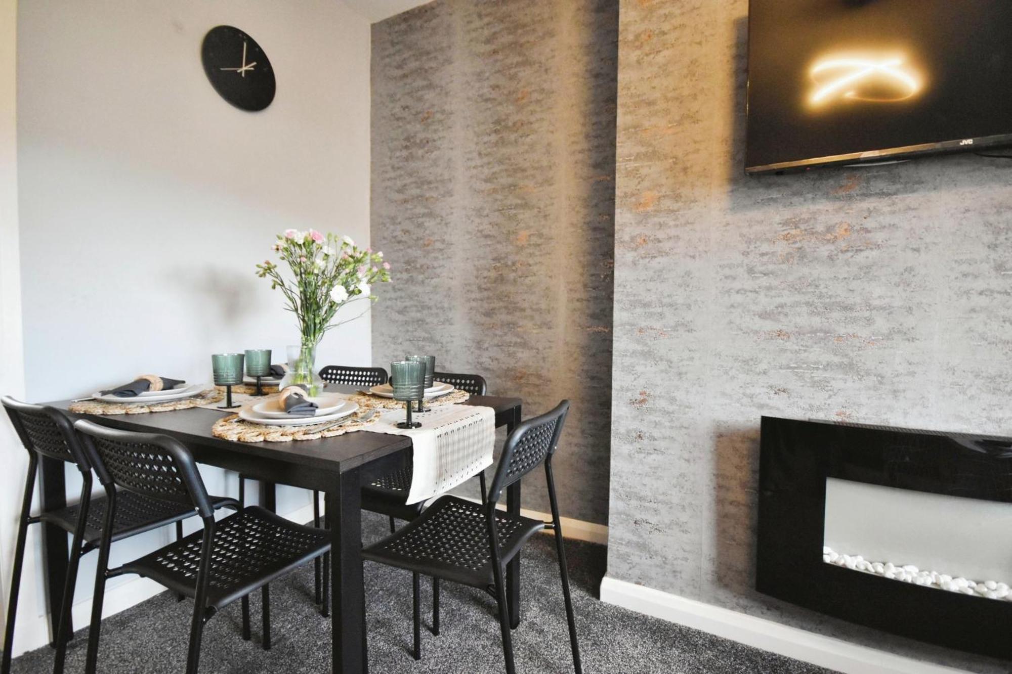 Glasgow Modern Style Home , Separate Entrance Exteriör bild