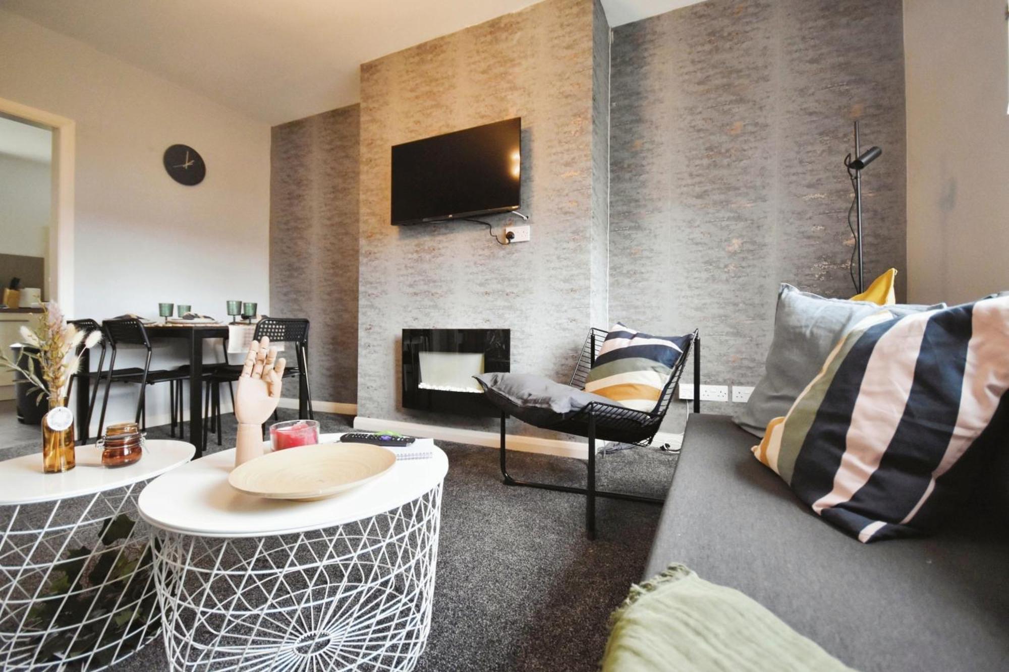 Glasgow Modern Style Home , Separate Entrance Exteriör bild